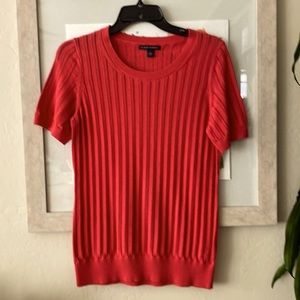 Melon color short sleeved sweater